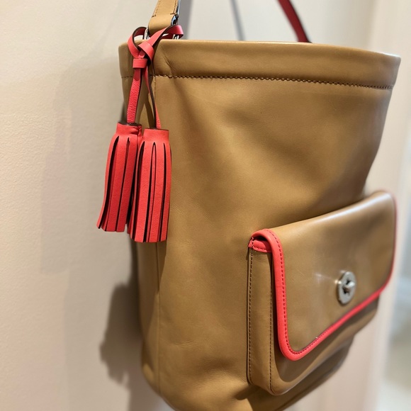 Coach shoulder Bag - Picture 8 of 10